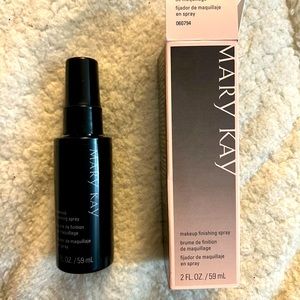 Make up finishing spray